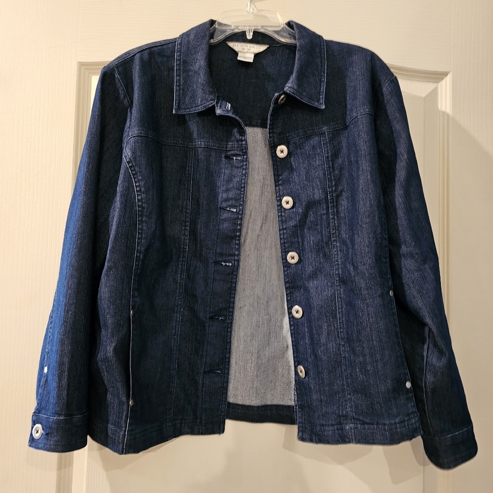 Lightweight blue jean jacket